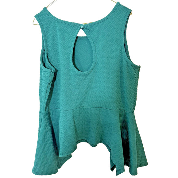 Just One Blouse Womens 2XL Green Textured Peplum Asymmetrical Hem Gold Belt Plus - Picture 2 of 4